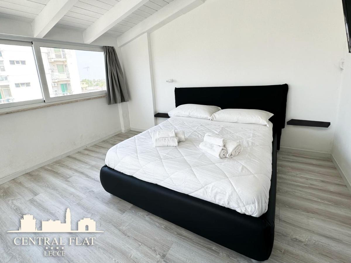 Апартаменты Lecce Central Flat - Attico Con Patio E Parcheggio Privato Экстерьер фото